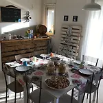Bed and Breakfast La Via Di Casa 4*
