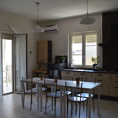 Bed and Breakfast La Via Di Casa