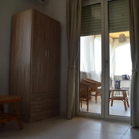 La Via Di Casa