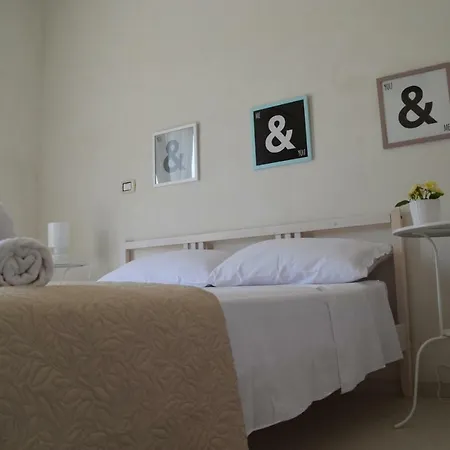 La Via Di Casa Bed & Breakfast San Leone