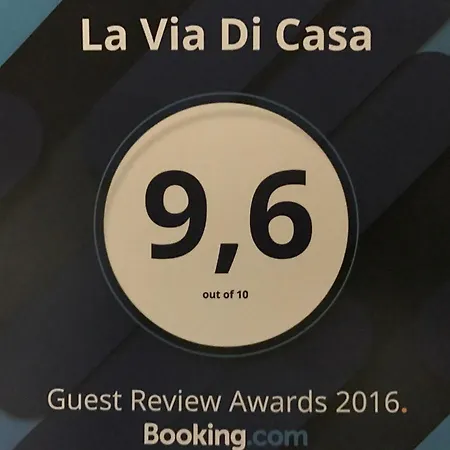 La Via Di Casa Bed and breakfast 3*