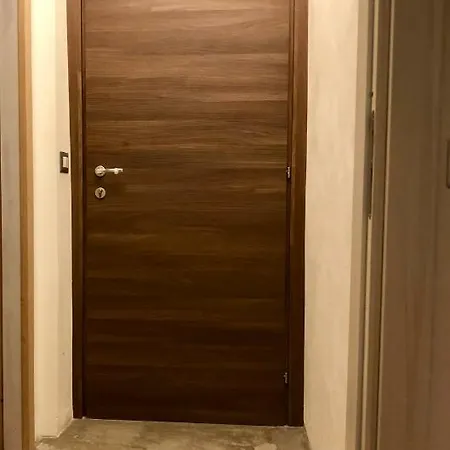 La Via Di Casa 3*