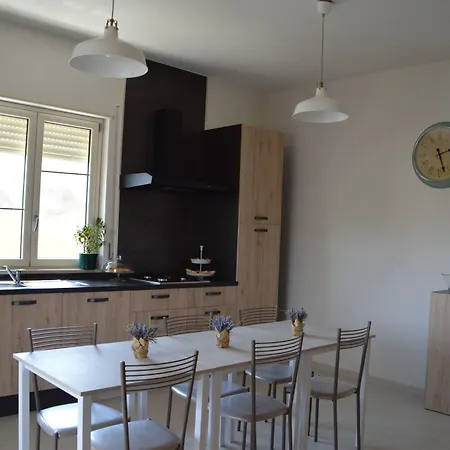 La Via Di Casa Frühstückspension San Leone