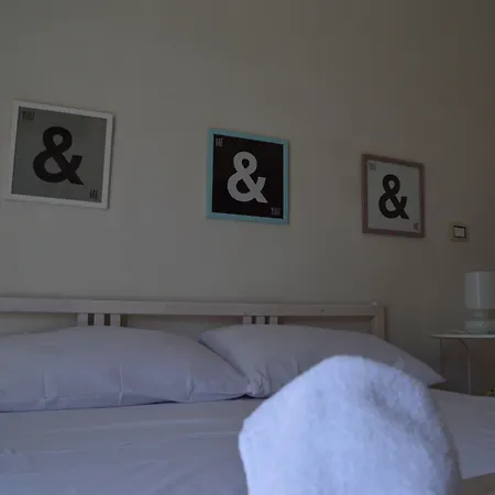 La Via Di Casa Сан-Леоне