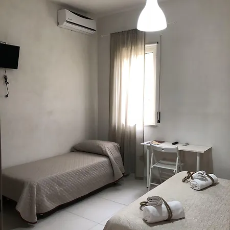 La Via Di Casa Сан-Леоне