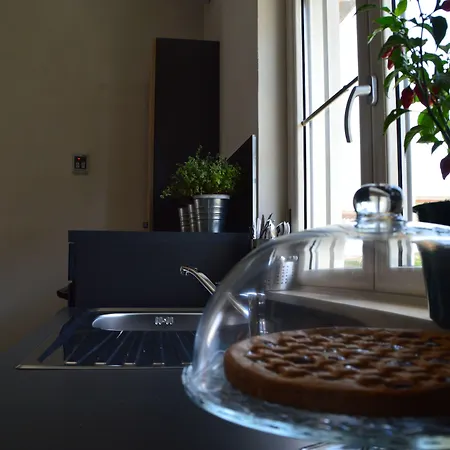 La Via Di Casa Сан-Леоне