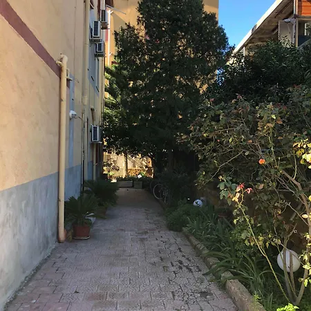 La Via Di Casa 3* Сан-Леоне