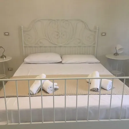 La Via Di Casa Frühstückspension San Leone
