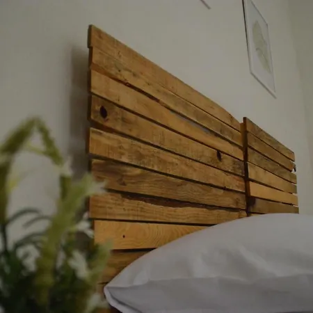 La Via Di Casa Сан-Леоне